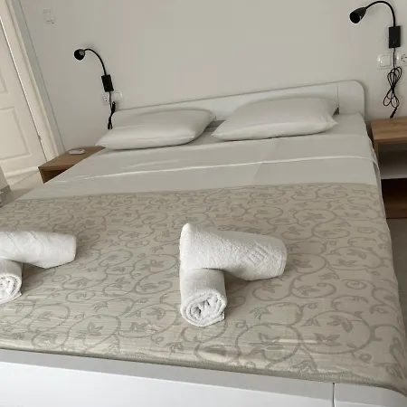 Sea View, Peaceful. Apartamento Makarska
